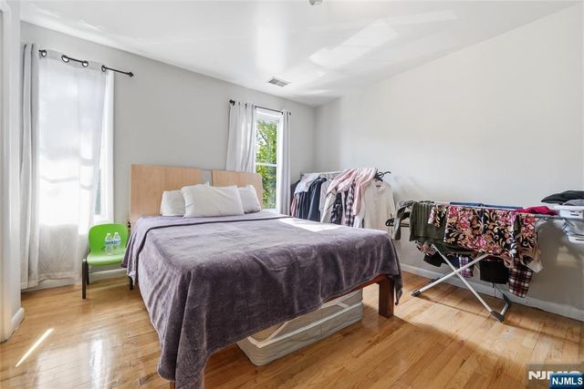 22 Lentz, Newark, NJ 07105