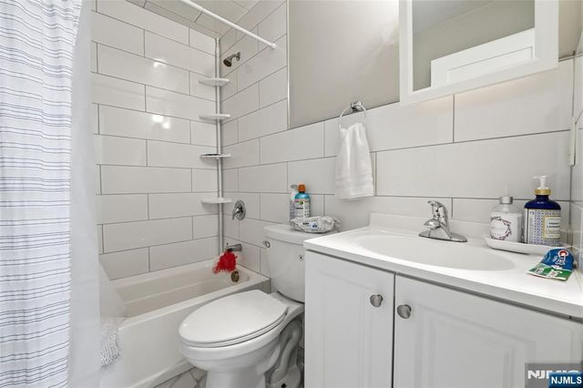 22 Lentz, Newark, NJ 07105