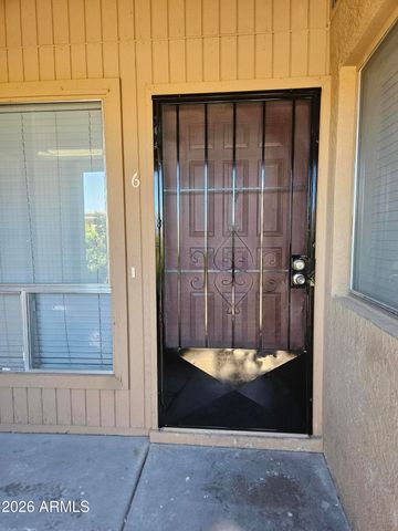 520 W HONONEGH Drive 6, Phoenix, AZ 85027