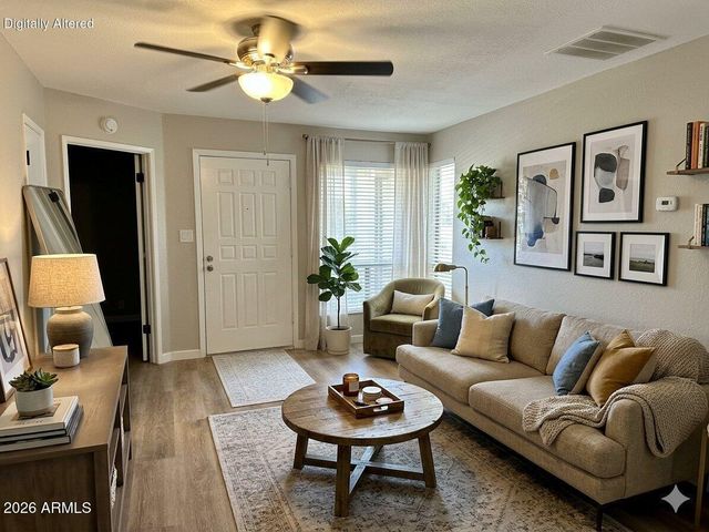 520 W HONONEGH Drive 6, Phoenix, AZ 85027