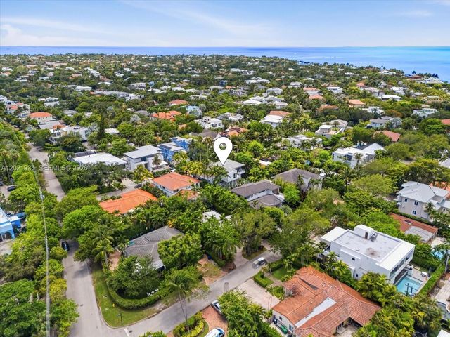 125 Hampton Ln, Key Biscayne, FL 33149
