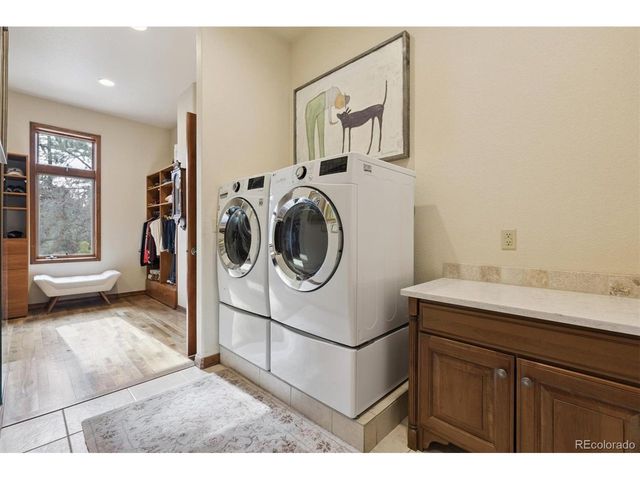 8061 Sugarloaf Rd, Larkspur, CO 80118