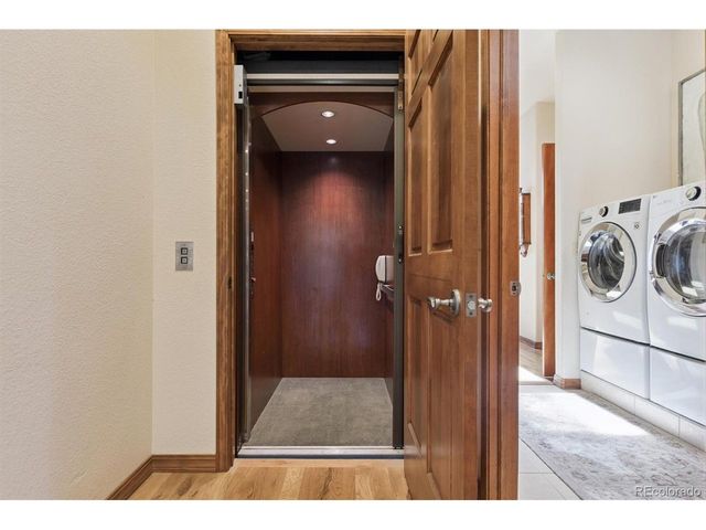 8061 Sugarloaf Rd, Larkspur, CO 80118