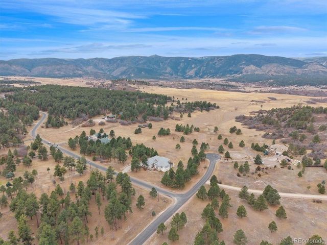 8061 Sugarloaf Rd, Larkspur, CO 80118