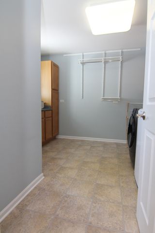2930 Glacier Way B, Wauconda, IL 60084