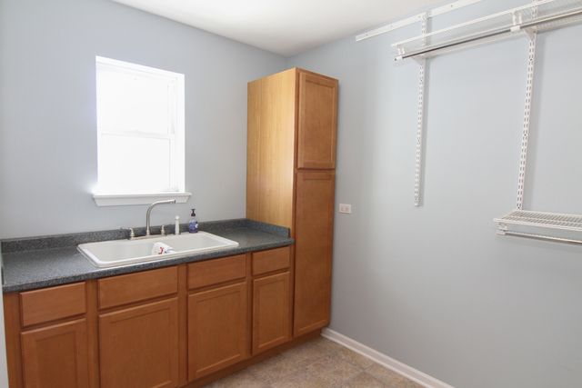 2930 Glacier Way B, Wauconda, IL 60084