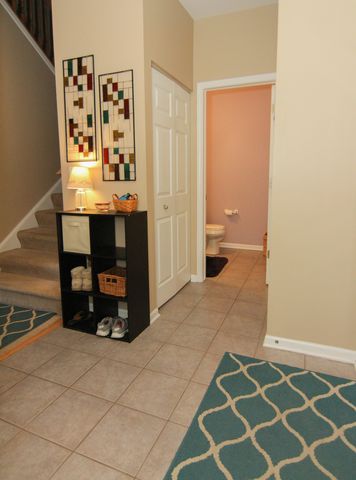 2930 Glacier Way B, Wauconda, IL 60084