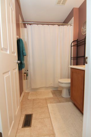 2930 Glacier Way B, Wauconda, IL 60084