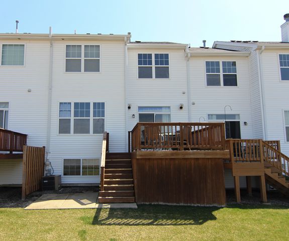 2930 Glacier Way B, Wauconda, IL 60084