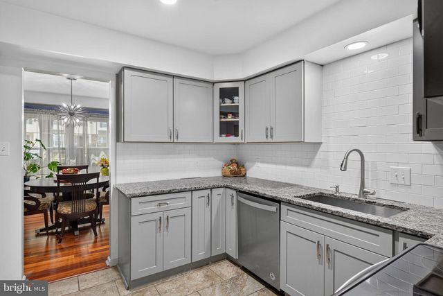 129 OAK KNOLL CIR, Millersville, PA 17551