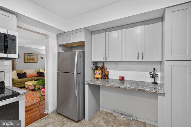 129 OAK KNOLL CIR, Millersville, PA 17551