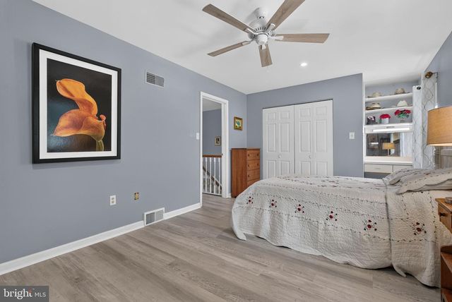 129 OAK KNOLL CIR, Millersville, PA 17551