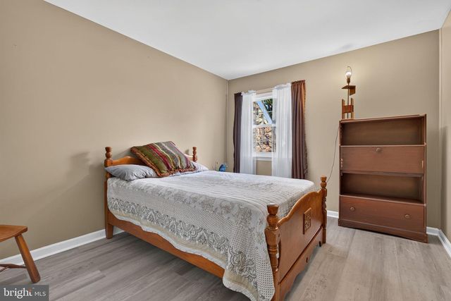 129 OAK KNOLL CIR, Millersville, PA 17551