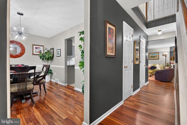 129 OAK KNOLL CIR, Millersville, PA 17551