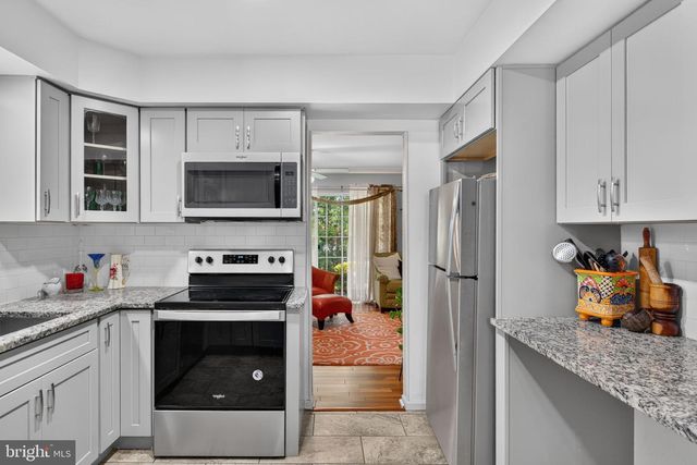129 OAK KNOLL CIR, Millersville, PA 17551
