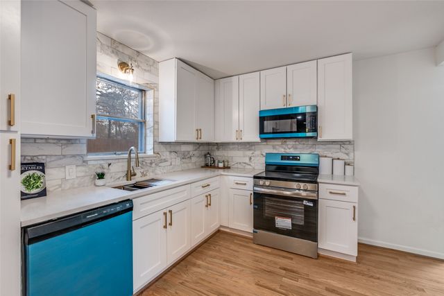 624 Forest Lane, Hurst, TX 76053