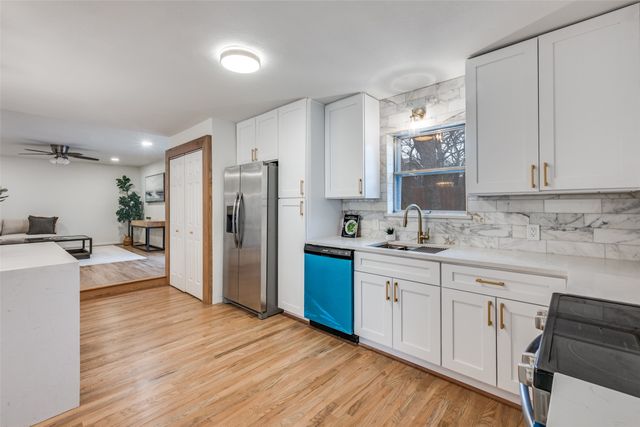 624 Forest Lane, Hurst, TX 76053