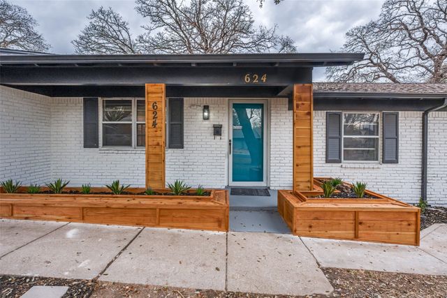 624 Forest Lane, Hurst, TX 76053