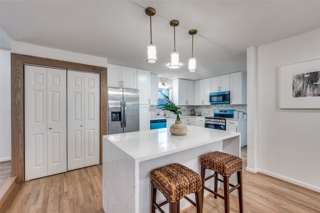 624 Forest Lane, Hurst, TX 76053