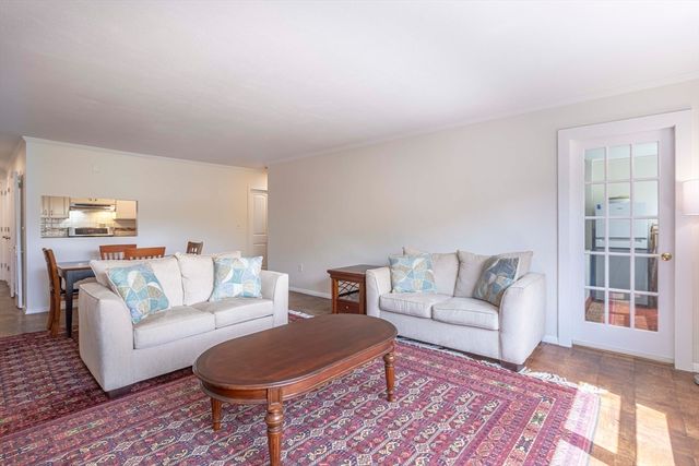 8 Whittier Place 4C, Boston, MA 02114