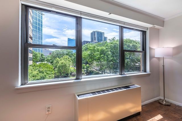 8 Whittier Place 4C, Boston, MA 02114