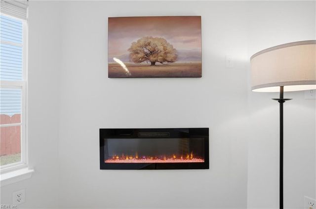 1082 Longstreet AVE A, Virginia Beach, VA 23451