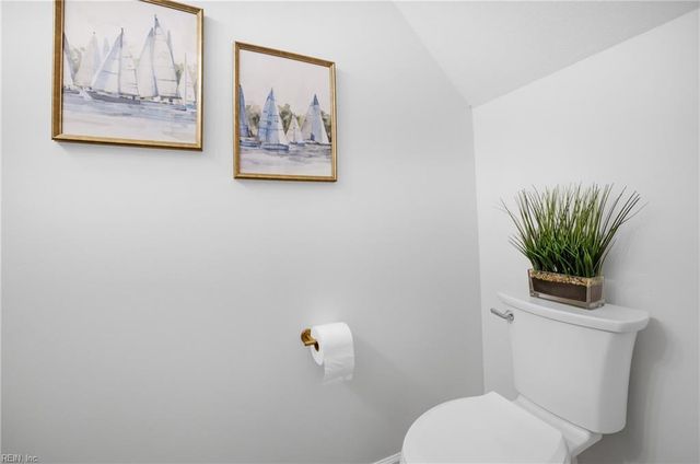 1082 Longstreet AVE A, Virginia Beach, VA 23451