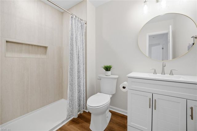 1082 Longstreet AVE A, Virginia Beach, VA 23451