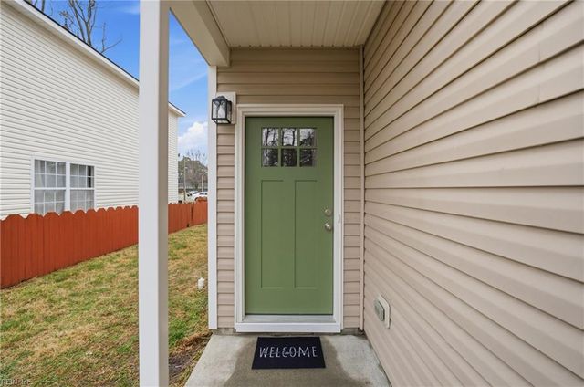 1082 Longstreet AVE A, Virginia Beach, VA 23451