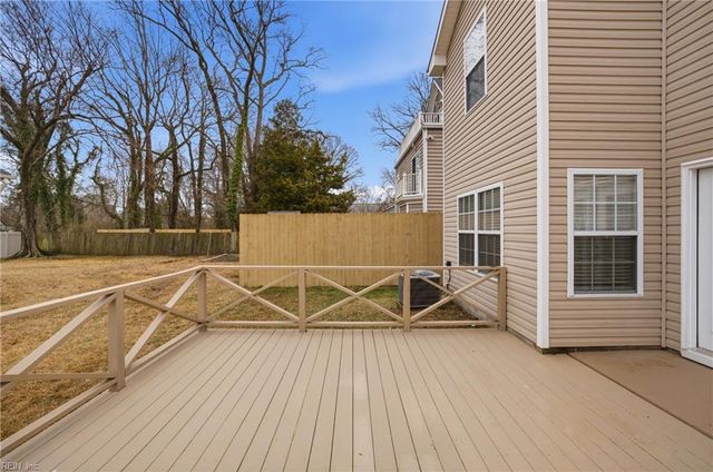 1082 Longstreet AVE A, Virginia Beach, VA 23451