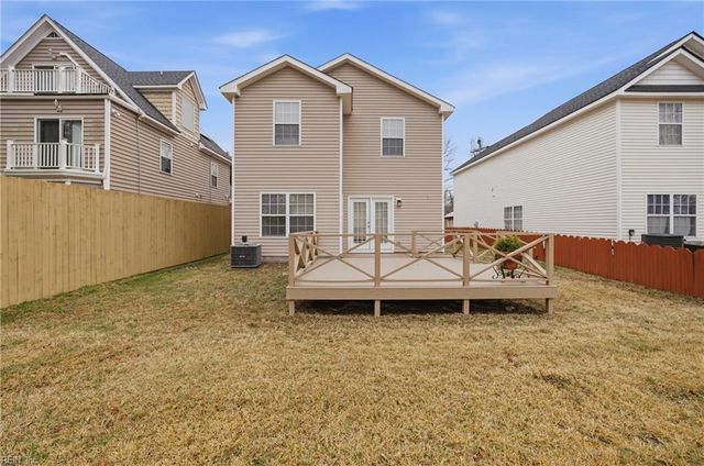 1082 Longstreet AVE A, Virginia Beach, VA 23451