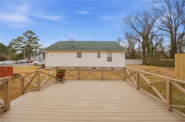 1082 Longstreet AVE A, Virginia Beach, VA 23451