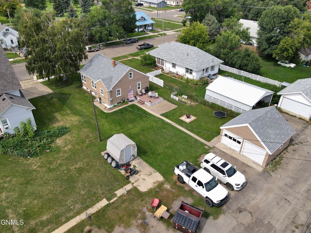 408 Washington Avenue, Williston, ND 58801 photo 4