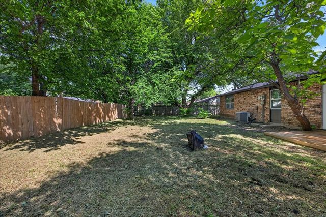 3221 Merrimac Drive, Forest Hill, TX 76140