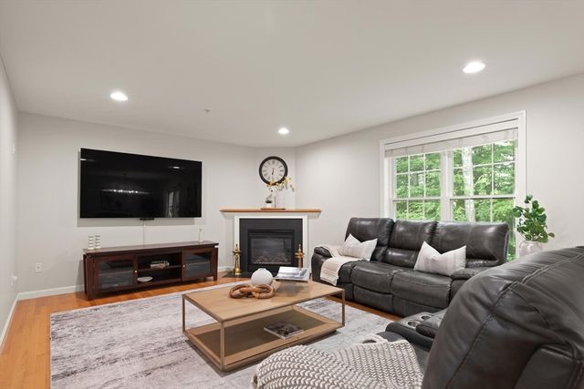 27 Southgate Rd 29, Westford, MA 01886