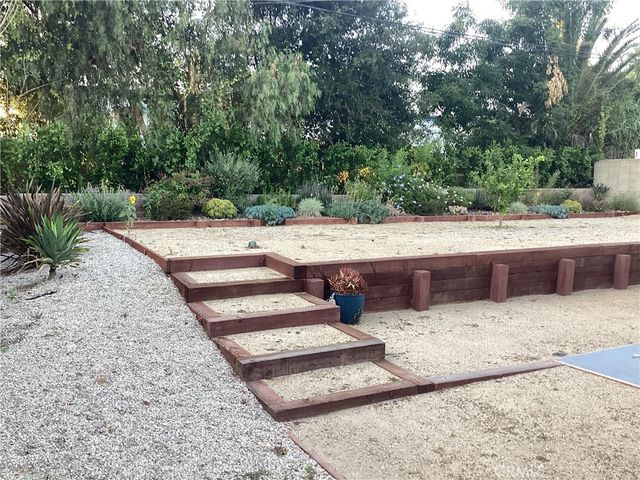 233 Almon Drive, Thousand Oaks, CA 91362