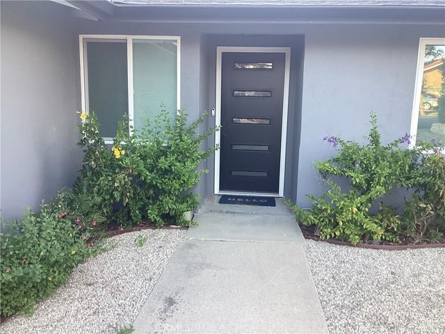 233 Almon Drive, Thousand Oaks, CA 91362