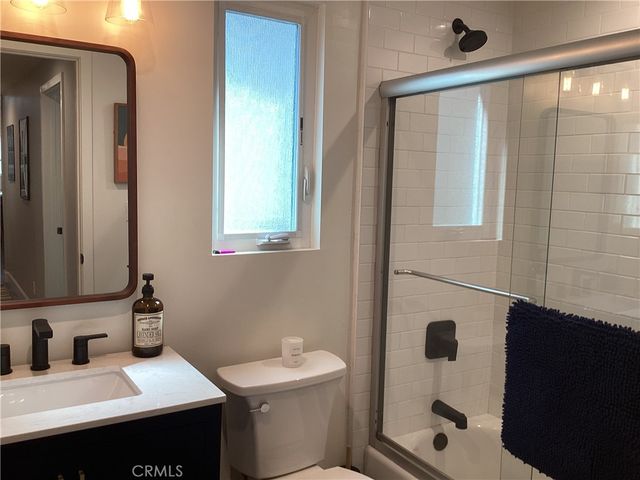 233 Almon Drive, Thousand Oaks, CA 91362