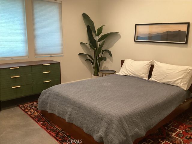 233 Almon Drive, Thousand Oaks, CA 91362