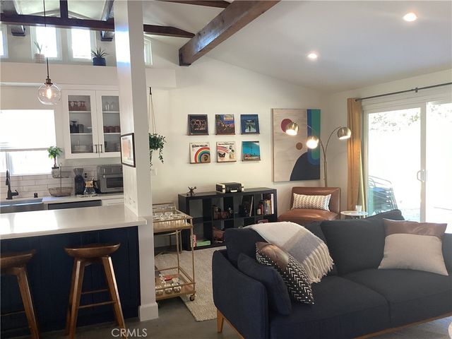 233 Almon Drive, Thousand Oaks, CA 91362