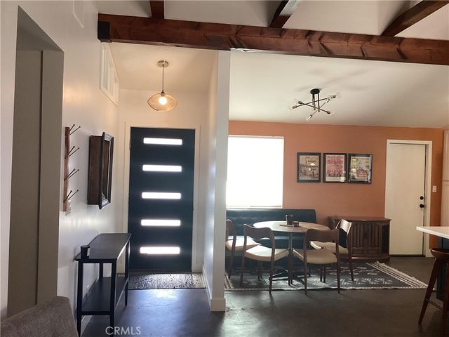 233 Almon Drive, Thousand Oaks, CA 91362