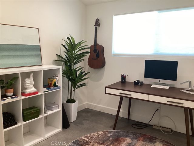 233 Almon Drive, Thousand Oaks, CA 91362