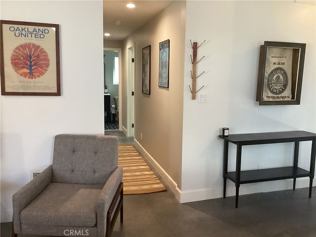 233 Almon Drive, Thousand Oaks, CA 91362