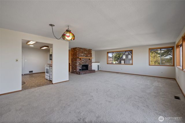 1411 Nisqually Street, Steilacoom, WA 98388