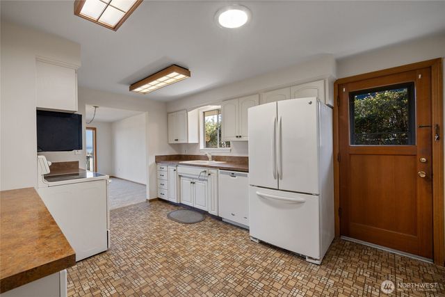 1411 Nisqually Street, Steilacoom, WA 98388