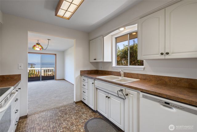 1411 Nisqually Street, Steilacoom, WA 98388