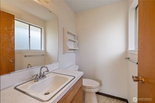 1411 Nisqually Street, Steilacoom, WA 98388