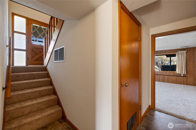 1411 Nisqually Street, Steilacoom, WA 98388