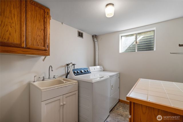 1411 Nisqually Street, Steilacoom, WA 98388