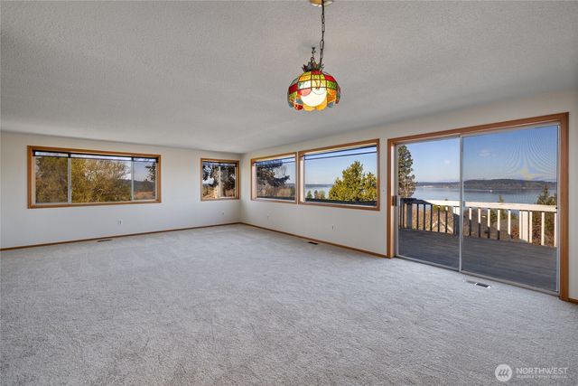 1411 Nisqually Street, Steilacoom, WA 98388